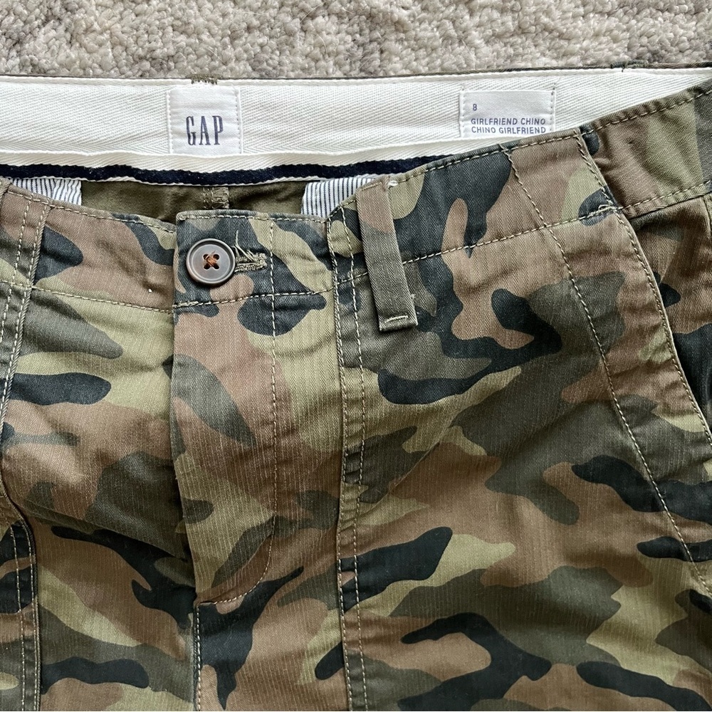 GAP Women's Camo Girlfriend Chino Pants - Olive & Brown